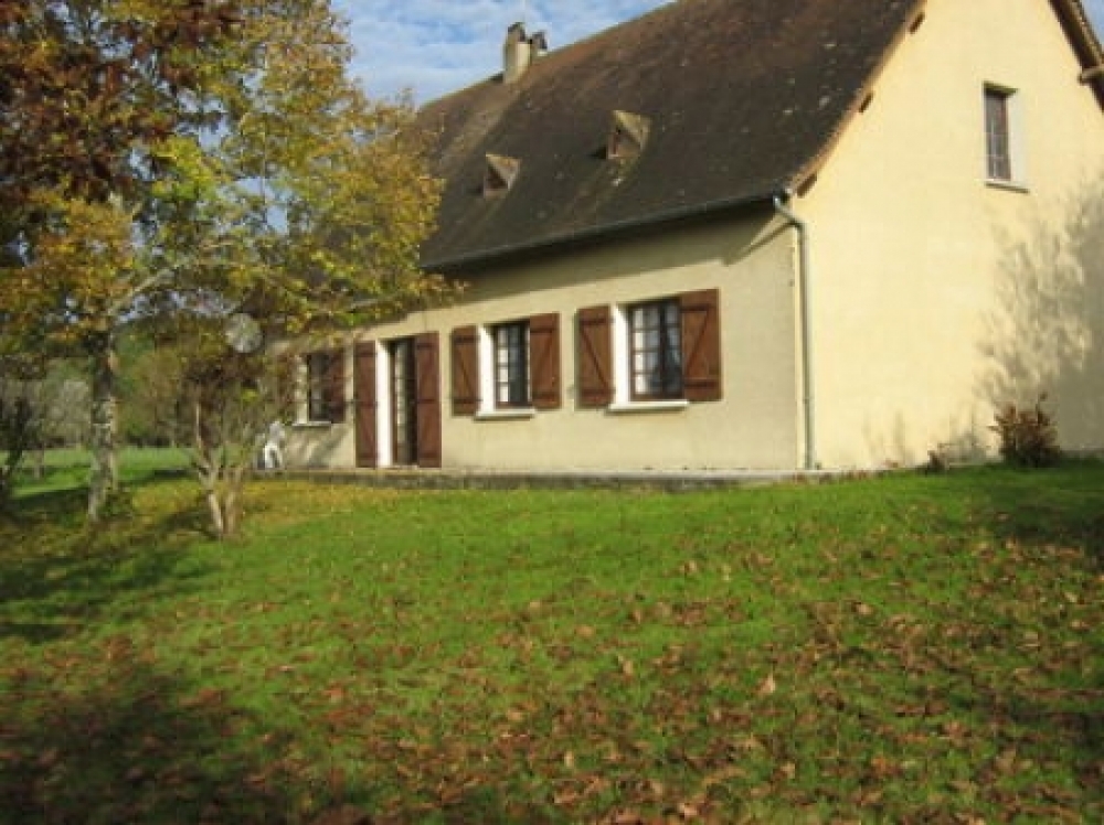 Dordogne House with Swimming Pool and Separate Cottage