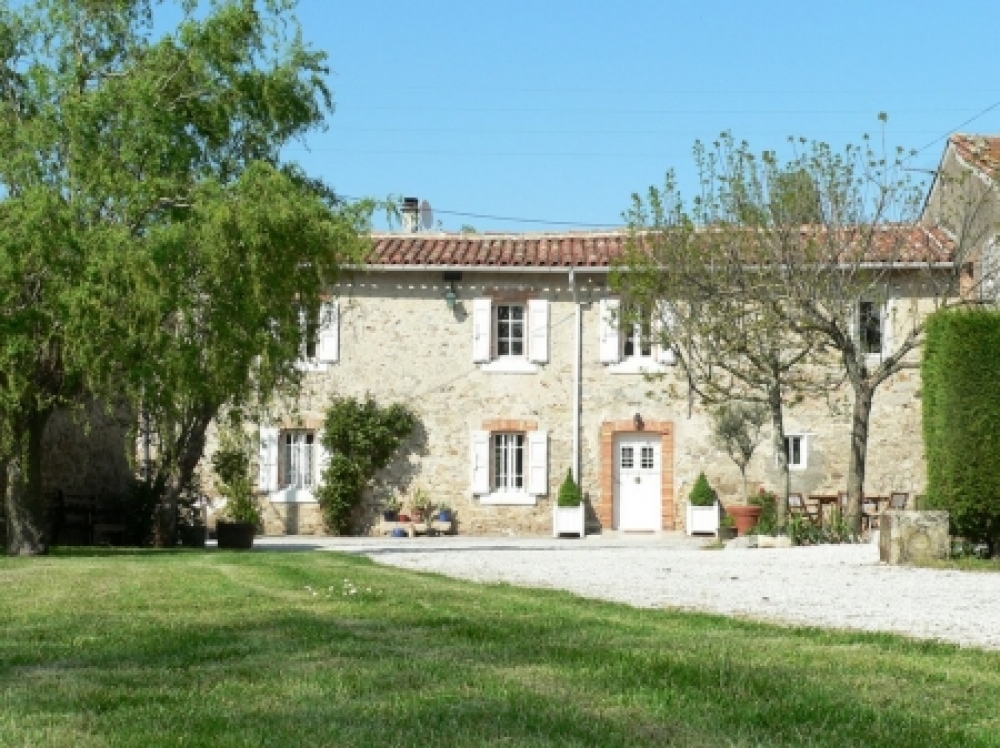 Tarn Farmhouse and 3 upmarket gites with 12 metre Swimming Pool, France